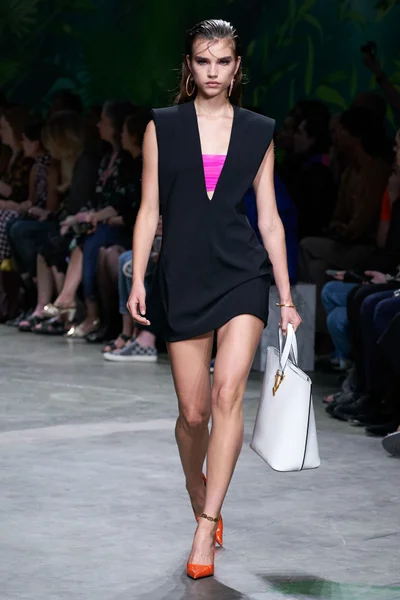 Look 38